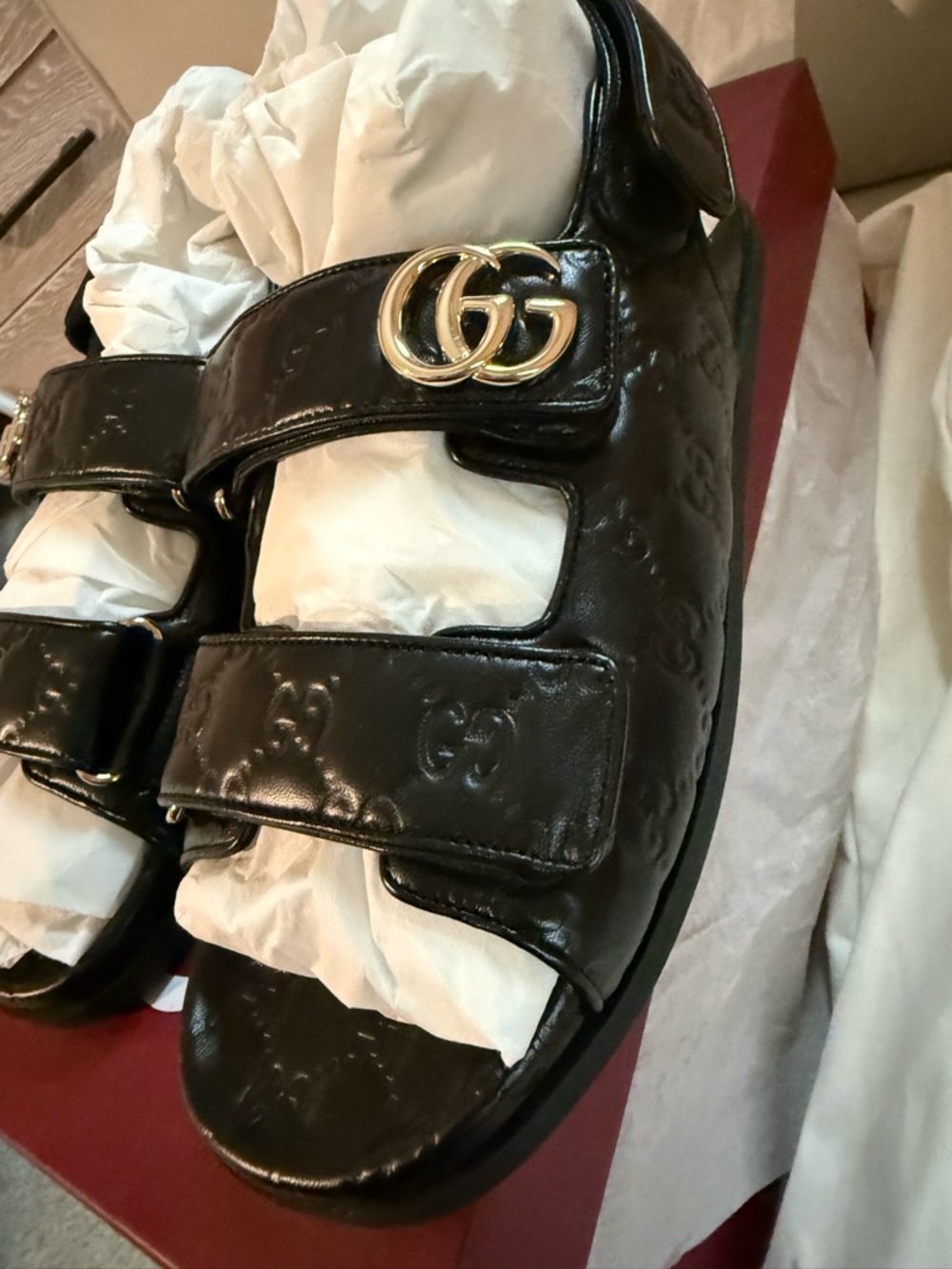 Gucci Black Embossed GG Kids Sandals with Gold Logo - Picture 10 of 12